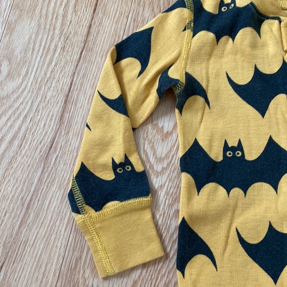Hanna Andersson | Halloween bats 🦇 sleeper size 18-24mo - Picture 4 of 7